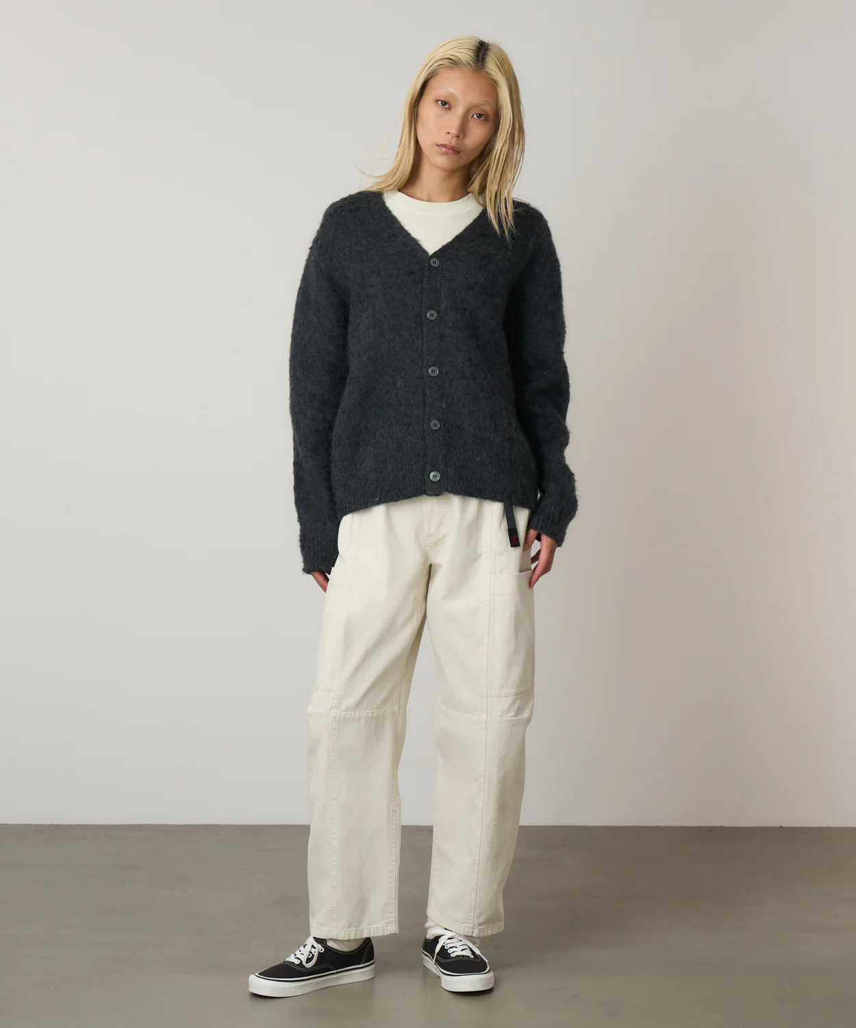 W's Voyager Pant - Greige - Image 2